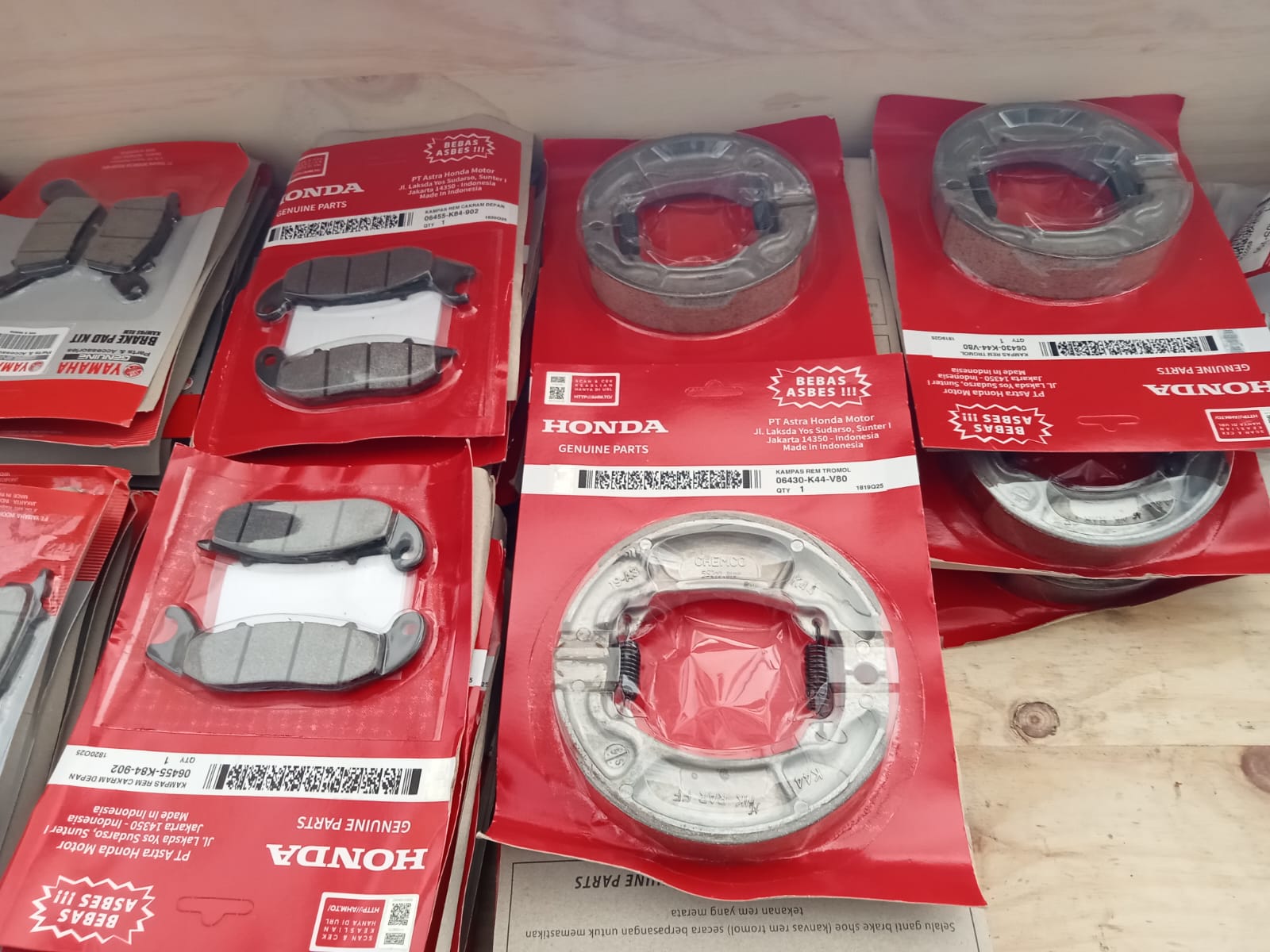Stock de travões genuínos Honda e Yamaha